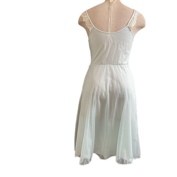 Vanity Fair VTG Light Green Lacey Chiffon Tricot Nylon Nightgown Size 32 Small - Picture 3 of 11